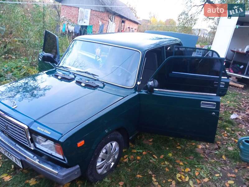 Седан ВАЗ / Lada 2107 2005 в Івано-Франківську
