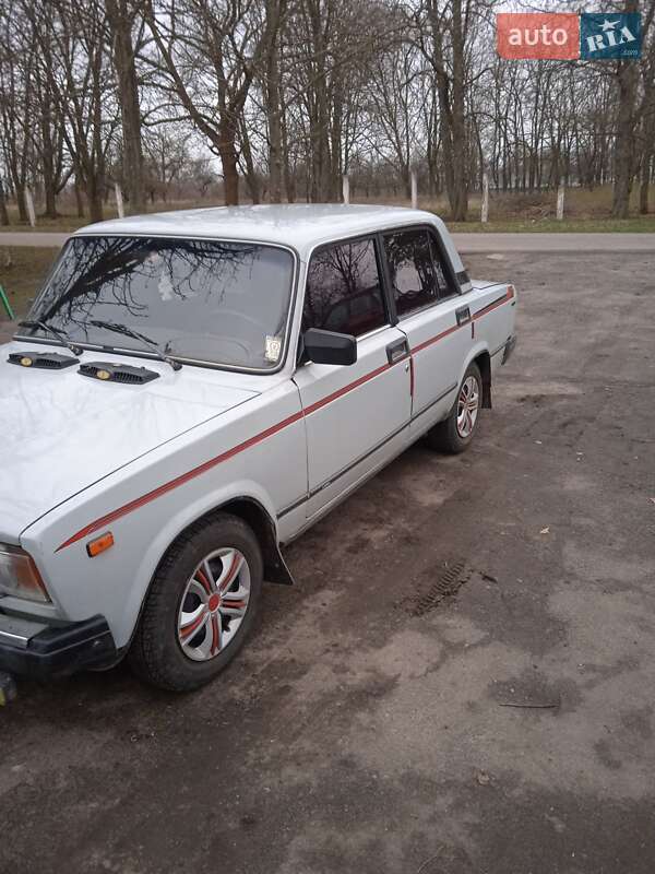Седан ВАЗ / Lada 2107 1997 в Кропивницком