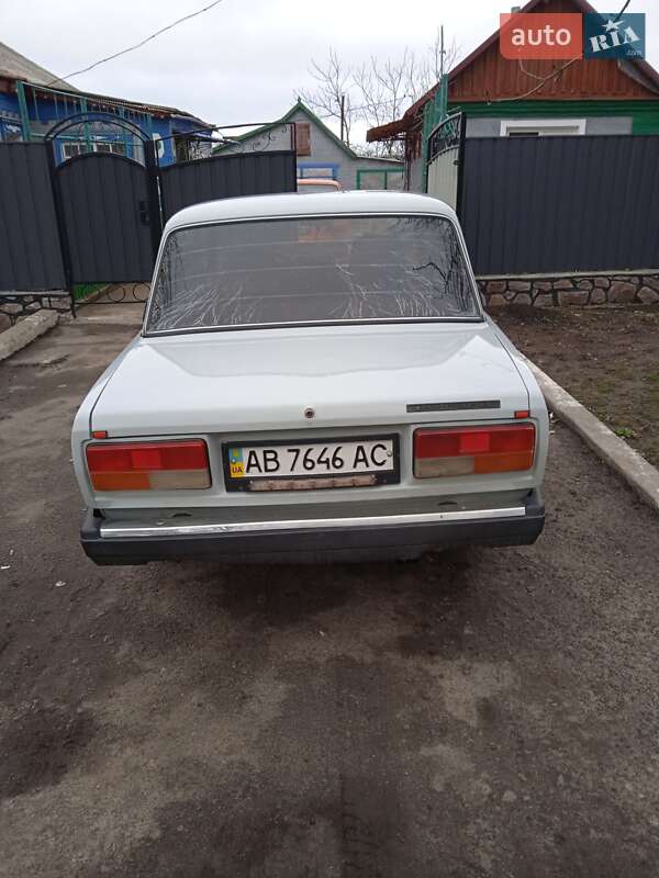 Седан ВАЗ / Lada 2107 1997 в Кропивницком