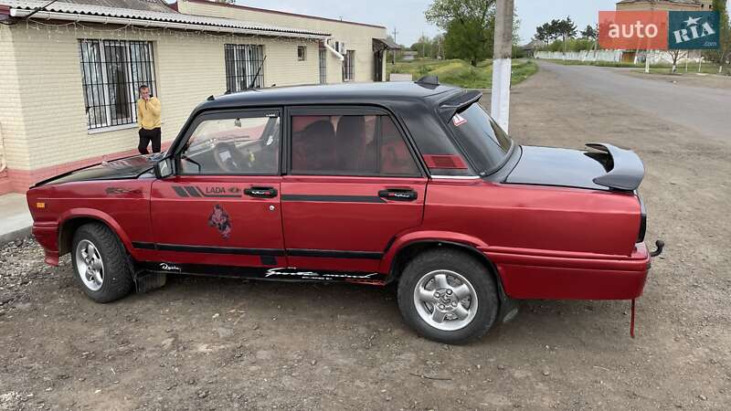 Седан ВАЗ / Lada 2107 1989 в Білгороді-Дністровському
