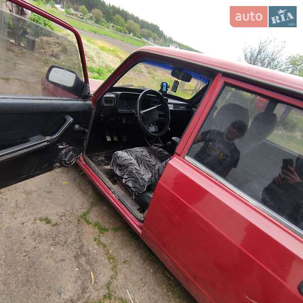 Седан ВАЗ / Lada 2107 1992 в Золотоноші