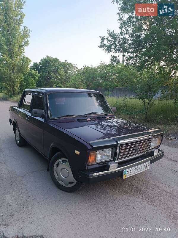 Седан ВАЗ / Lada 2107 2004 в Первомайске