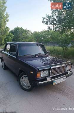 Седан ВАЗ / Lada 2107 2004 в Первомайске