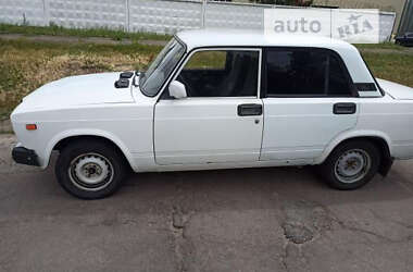 Седан ВАЗ / Lada 2107 1994 в Борисполе