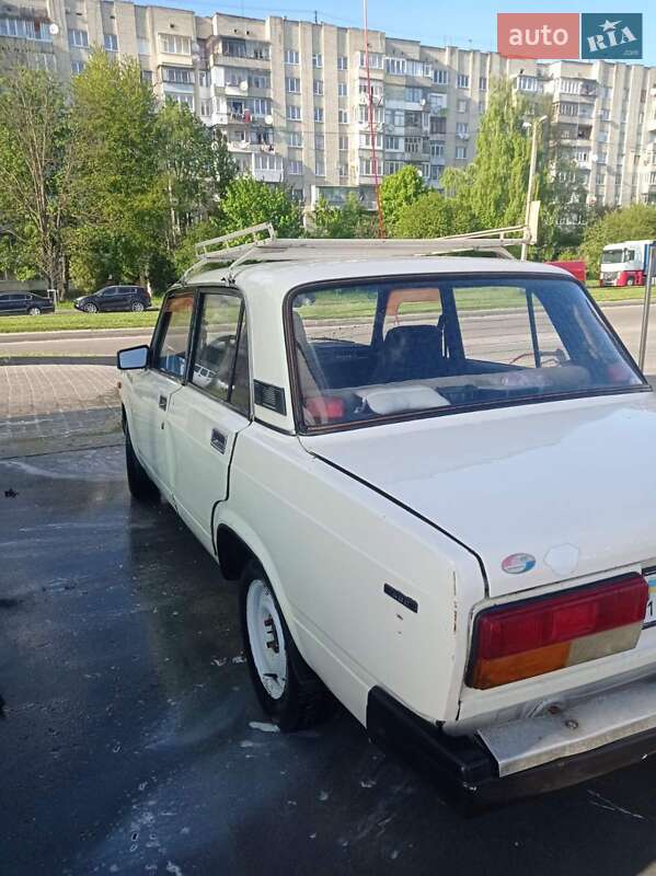 Седан ВАЗ / Lada 2107 1992 в Львове