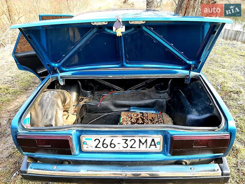 Седан ВАЗ / Lada 2107 1989 в Христинівці