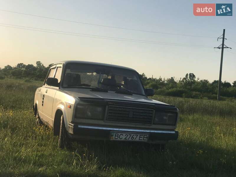 Седан ВАЗ / Lada 2107 1989 в Мостиске