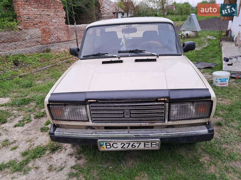 Седан ВАЗ / Lada 2107 1989 в Мостиске