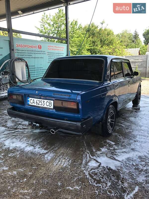 Седан ВАЗ / Lada 2107 2004 в Городищеві