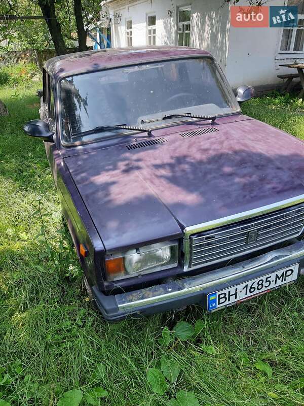 Седан ВАЗ / Lada 2107 2005 в Киеве