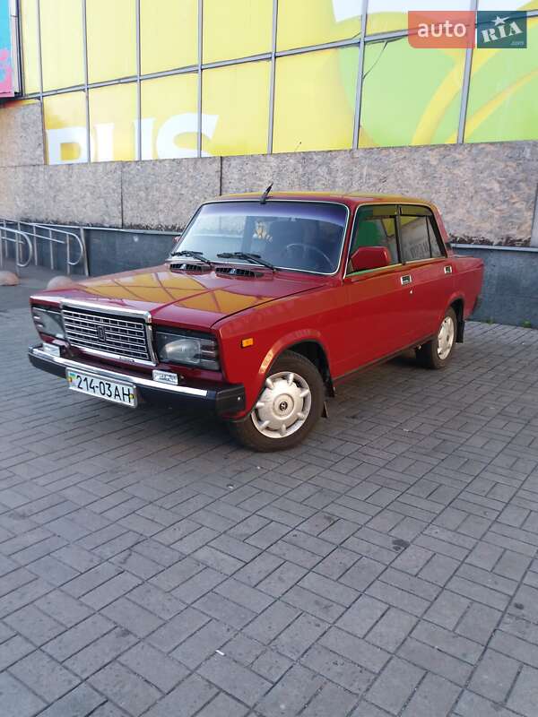 Седан ВАЗ / Lada 2107 1992 в Кам'янському фото 2 Седан ВАЗ / Lada 2107 1992 в Кам'янському