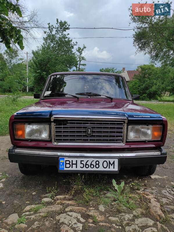 Седан ВАЗ / Lada 2107 2002 в Болграде