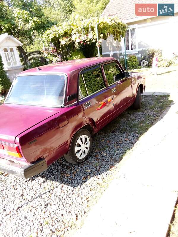 Седан ВАЗ / Lada 2107 2003 в Глибокій