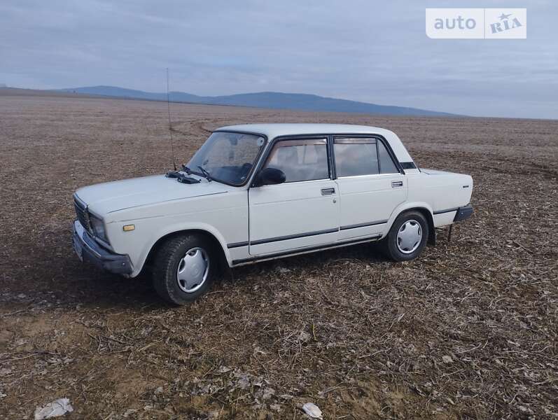 Седан ВАЗ / Lada 2107 1991 в Золочеве