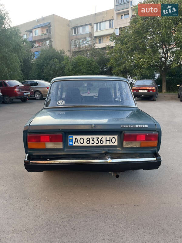 Седан ВАЗ / Lada 2107 2002 в Ужгороде фото 3 Седан ВАЗ / Lada 2107 2002 в Ужгороде