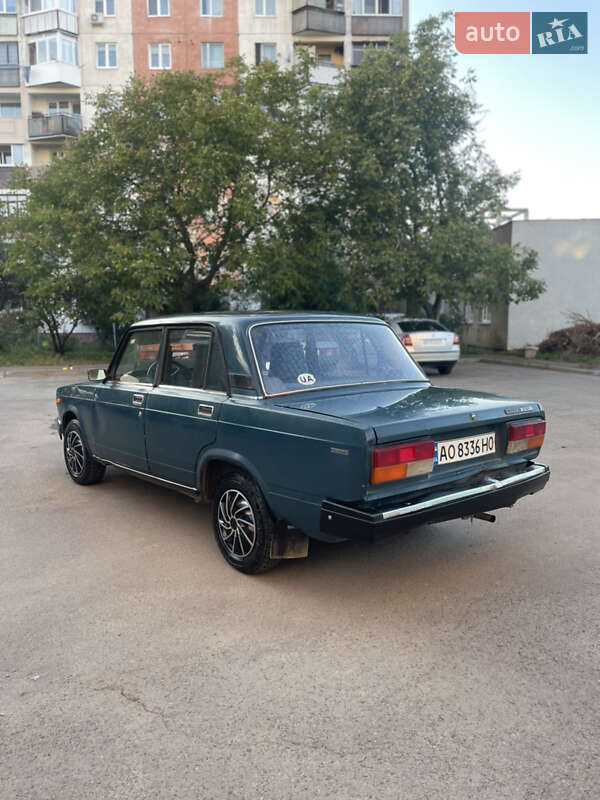 Седан ВАЗ / Lada 2107 2002 в Ужгороде фото 4 Седан ВАЗ / Lada 2107 2002 в Ужгороде