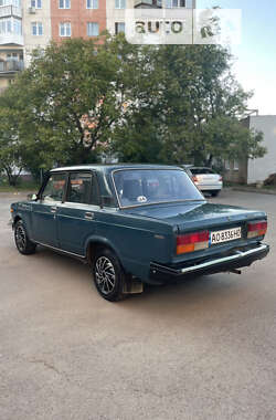 Седан ВАЗ / Lada 2107 2002 в Ужгороде