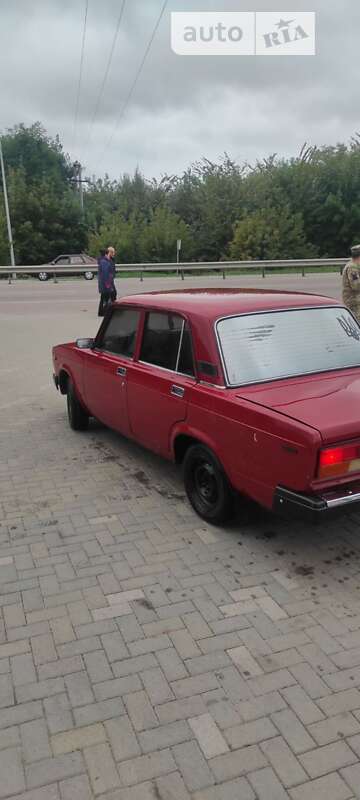 Седан ВАЗ / Lada 2107 1995 в Житомире