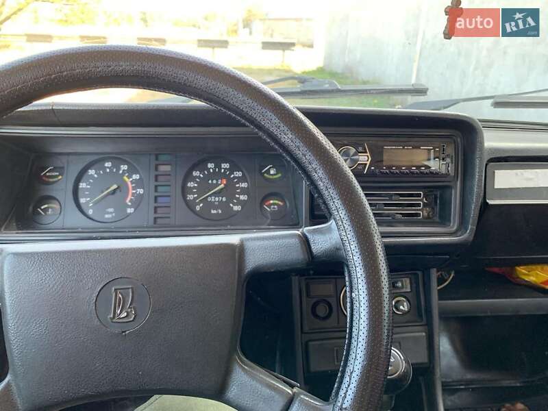 Седан ВАЗ / Lada 2107 1992 в Новомосковске фото 4 Седан ВАЗ / Lada 2107 1992 в Новомосковске
