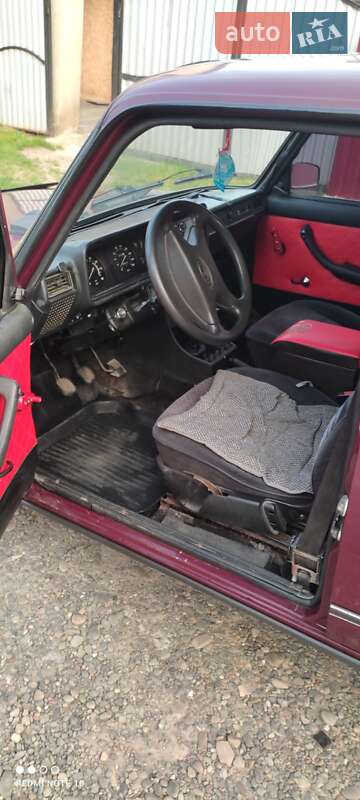 Седан ВАЗ / Lada 2107 2005 в Черновцах