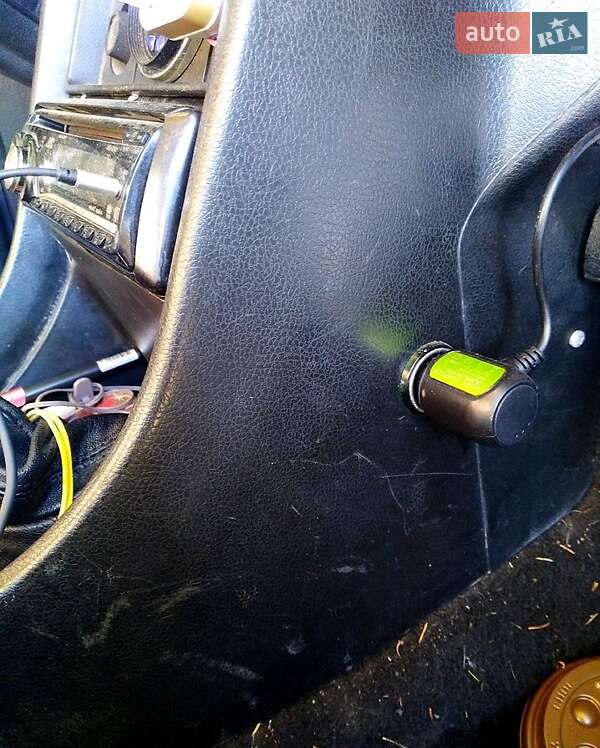 Седан ВАЗ / Lada 2107 2005 в Киеве