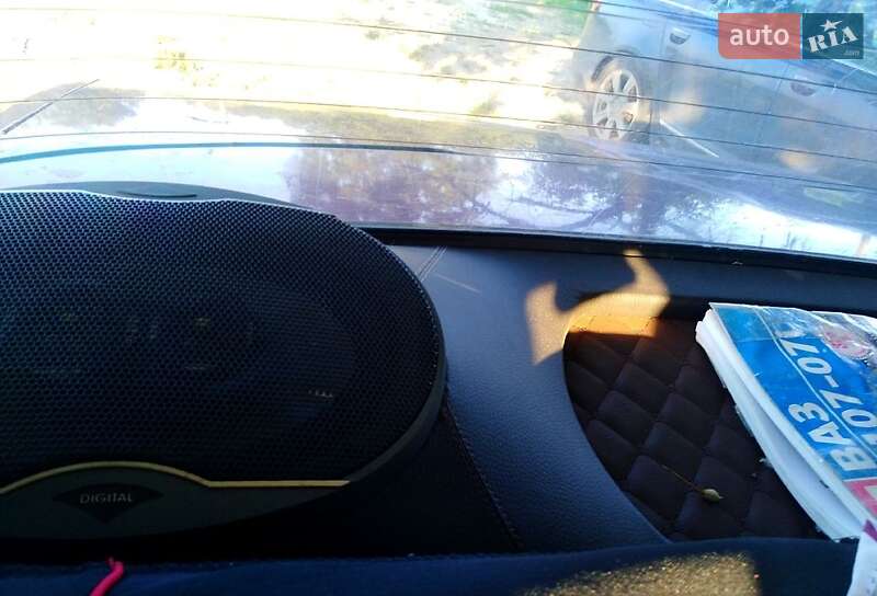 Седан ВАЗ / Lada 2107 2005 в Киеве