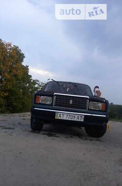 Седан ВАЗ / Lada 2107 2004 в Сторожинце