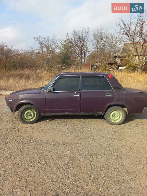 Седан ВАЗ / Lada 2107 2001 в Одессе фото Седан ВАЗ / Lada 2107 2001 в Одессе