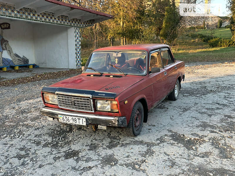 Седан ВАЗ / Lada 2107 1988 в Монастыриске