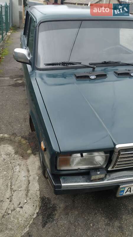 Седан ВАЗ / Lada 2107 2004 в Луцьку