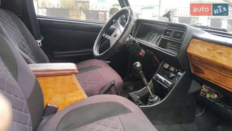 Седан ВАЗ / Lada 2107 2004 в Луцьку