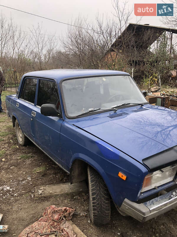 Седан ВАЗ / Lada 2107 2005 в Хмельницькому