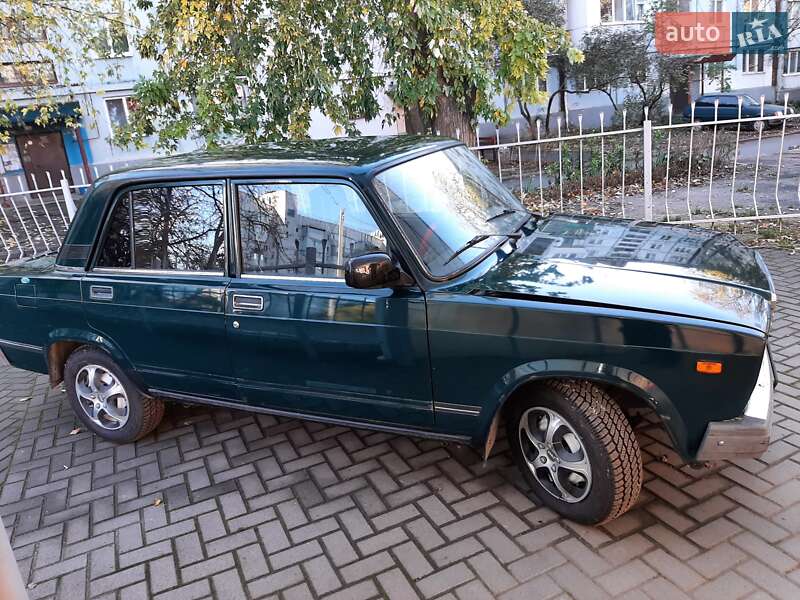 Седан ВАЗ / Lada 2107 2005 в Запоріжжі