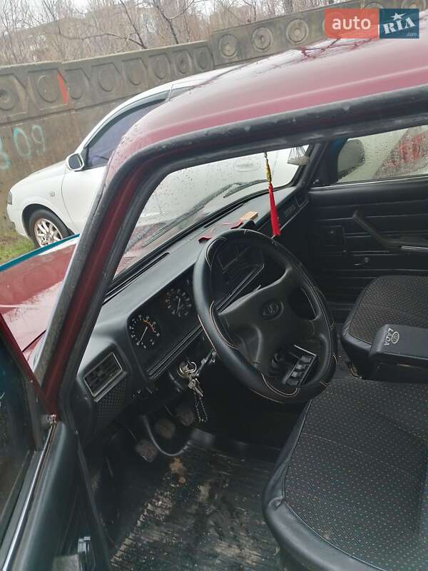 Седан ВАЗ / Lada 2107 2007 в Кривом Роге фото 4 Седан ВАЗ / Lada 2107 2007 в Кривом Роге