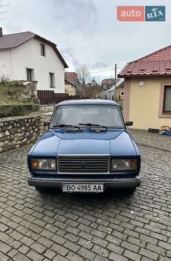 Седан ВАЗ 2107 2004 в 