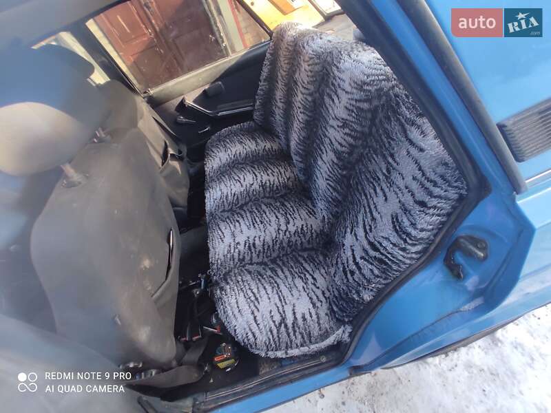 Седан ВАЗ / Lada 2107 1992 в Луцьку