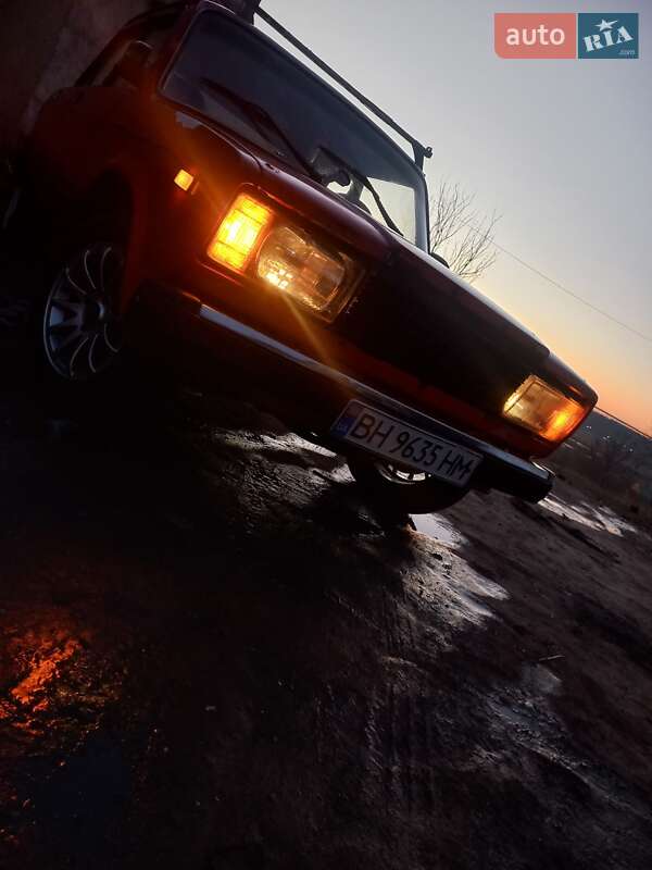 Седан ВАЗ / Lada 2107 1994 в Болграді