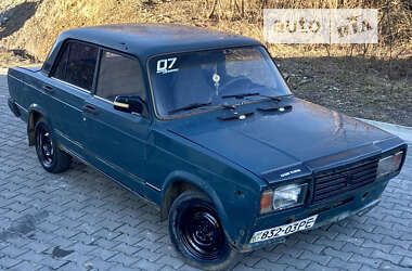 Седан ВАЗ / Lada 2107 2003 в Сваляве