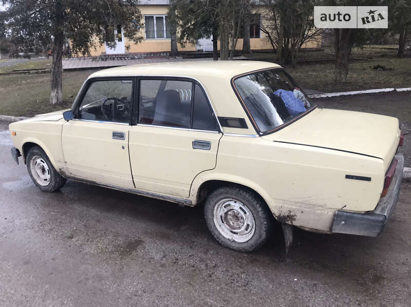 Седан ВАЗ / Lada 2107 1998 в Лановцах