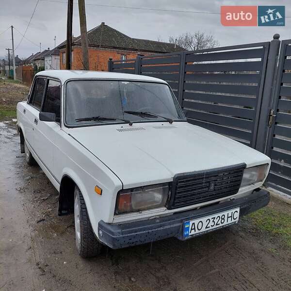Седан ВАЗ / Lada 2107 2003 в Виноградові