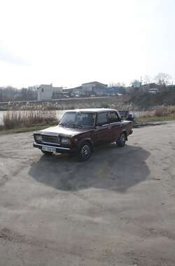 Седан ВАЗ / Lada 2107 2005 в Білій Церкві