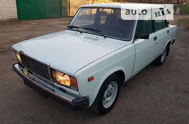 Седан ВАЗ / Lada 2107 1991 в Черкасах