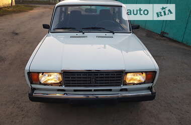 Седан ВАЗ / Lada 2107 1991 в Черкассах
