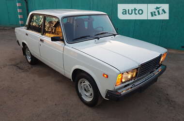 Седан ВАЗ / Lada 2107 1991 в Черкассах