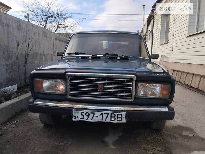 Седан ВАЗ / Lada 2107 2002 в Барановке