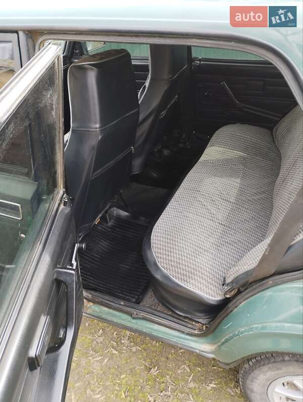 Седан ВАЗ / Lada 2107 2004 в Баре