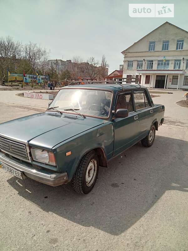 Седан ВАЗ / Lada 2107 2002 в Раздельной