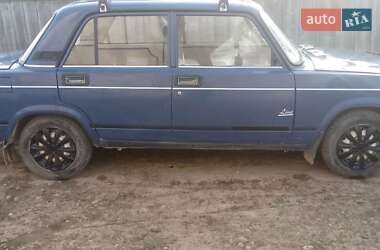 Седан ВАЗ / Lada 2107 2006 в Хотині