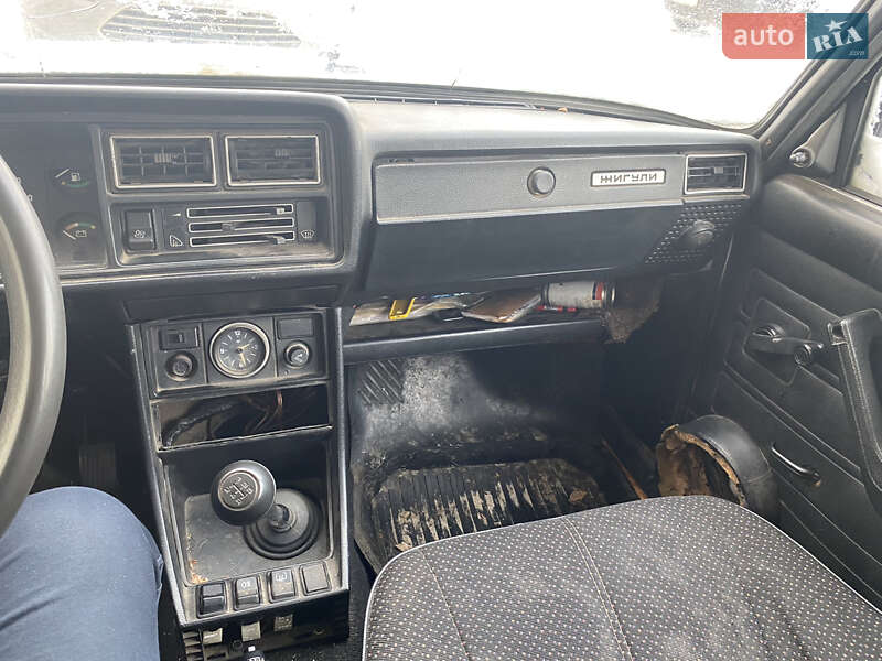 Седан ВАЗ / Lada 2107 2004 в Харькове