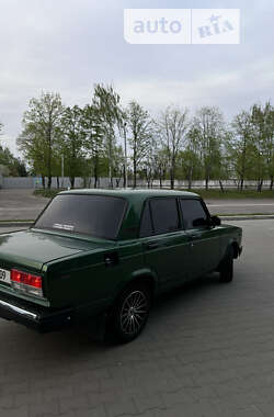 Седан ВАЗ / Lada 2107 1996 в Білій Церкві